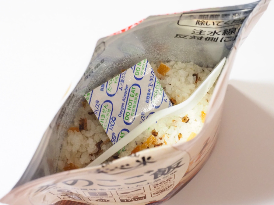 【中身】アルファー食品 安心米 きのこご飯